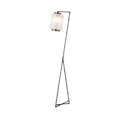 **Moderne vloerlamp met een elegante, gestructureerde lampenkap en een slank metalen frame**